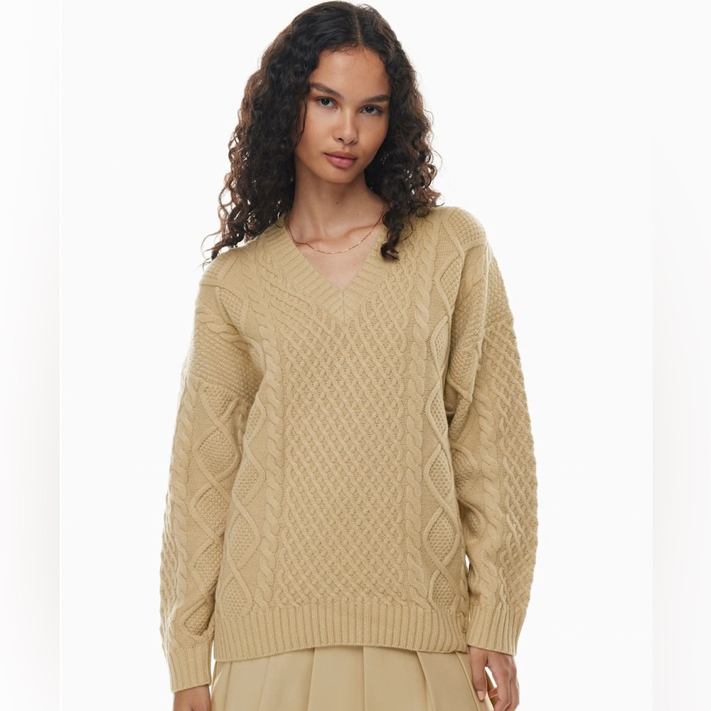 Aritzia Sunday Best Peggy V-neck Sweater